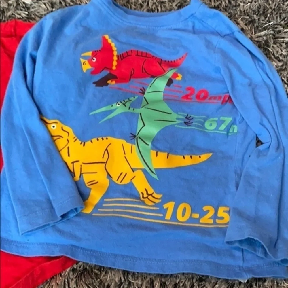 Boys old navy long sleeve shirt bundle 3T.